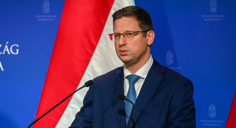 Gulyás Gergely szerint kisstílű bosszú Rogán Antal szankciós listára helyezése