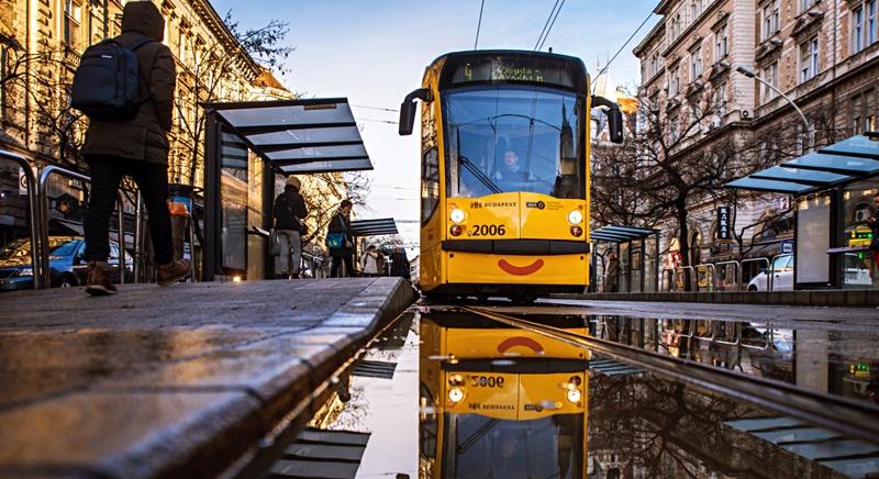 Megbénul a közlekedés csütörtökön Budapesten, mutatjuk mi fog történni