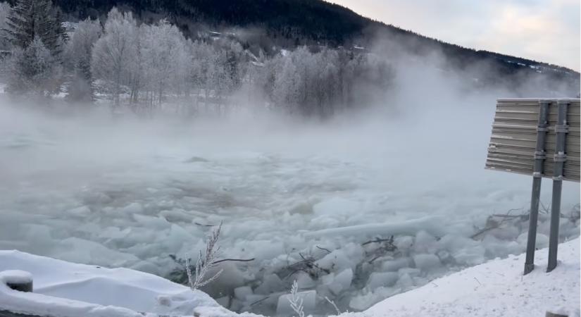 Újabb ok a rettegésre: jégcunami söpört végig egy norvég folyón