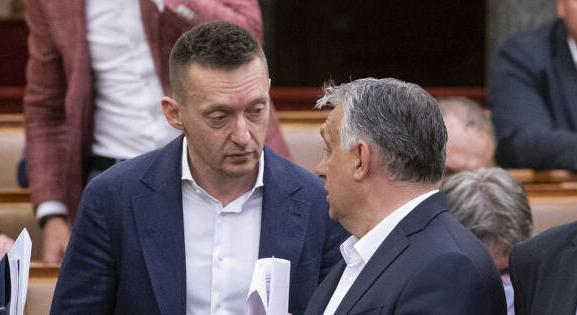 „Meglátjuk, mennyire lesz érdeke lehúzatni a listáról Rogán Antalt Orbán Viktornak” – szakértő a szankciós botrányról