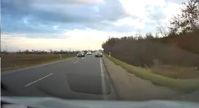 Elképesztő jelenetet rögzített a kamera a 3-as főúton  videó