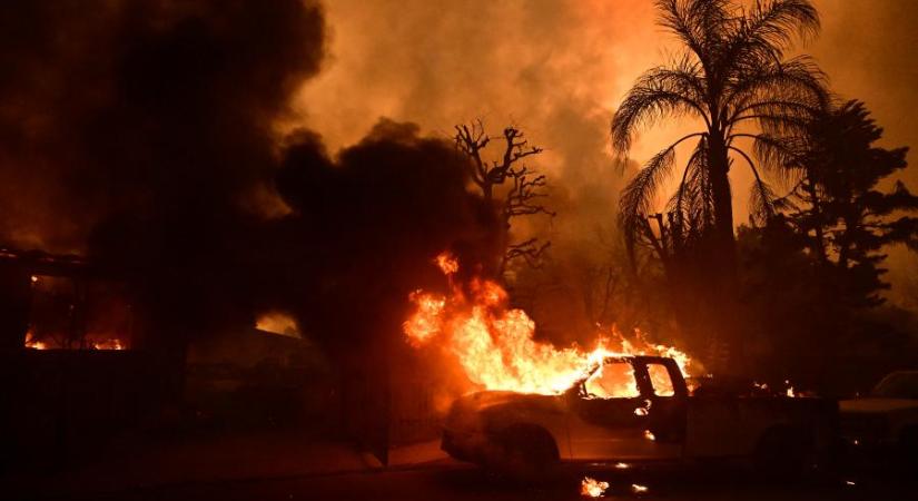 Ötre nőtt a Los Angeles-i tűzvész halálos áldozatainak a száma, még mindig szinte fékezhetetlenül terjednek a lángok