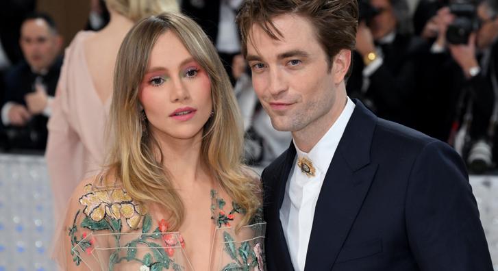 A legnagyobb titokban házasodhatott össze Robert Pattinson Suki Waterhouse