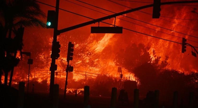 Kevesebb pénz és több sokszínűség jutott a Los Angeles-i tűzoltóknak, fel is lángolt az évszázad tűzvésze