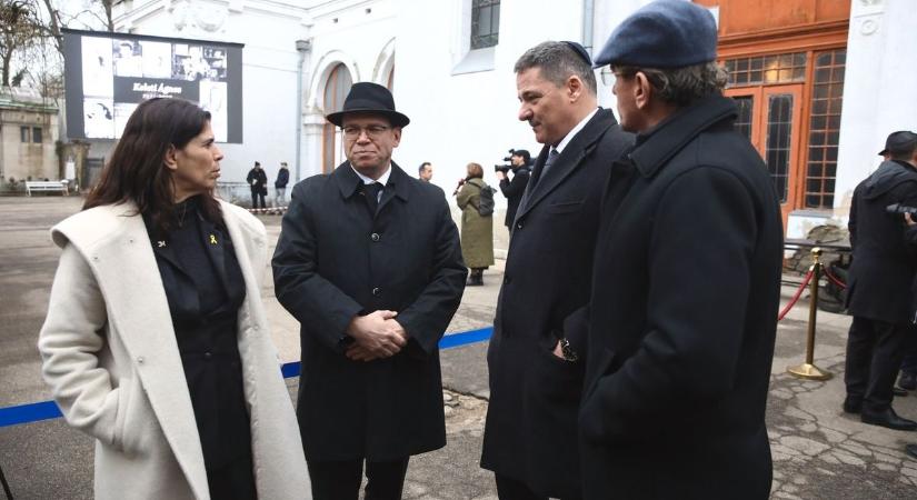 "Csak hálásak lehetünk, hogy ismertük" - eltemették Keleti Ágnest - Galéria