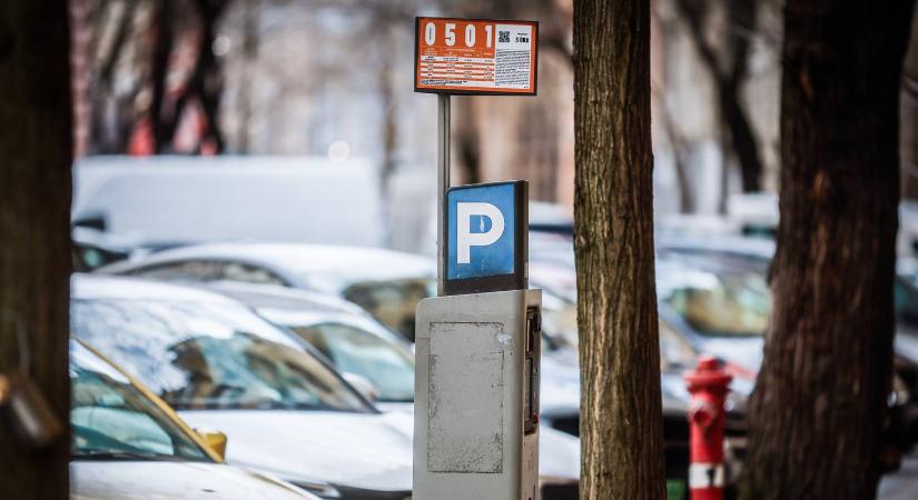 Tényleg az óradíjak emelése teremt majd több parkolóhelyet Budapesten?