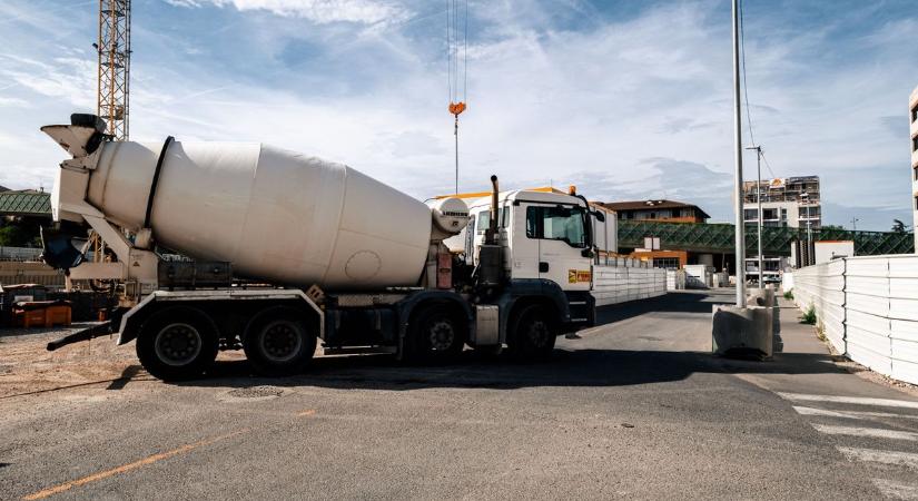 Óriásbírságot kaptak a vezető román cementgyártók - kartellezést fedezett fel a versenyhivatal