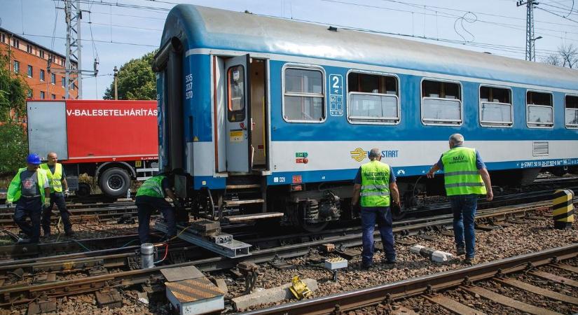 Eltört a sín, pótlóbuszok járnak egy vármegyei vasútvonalon