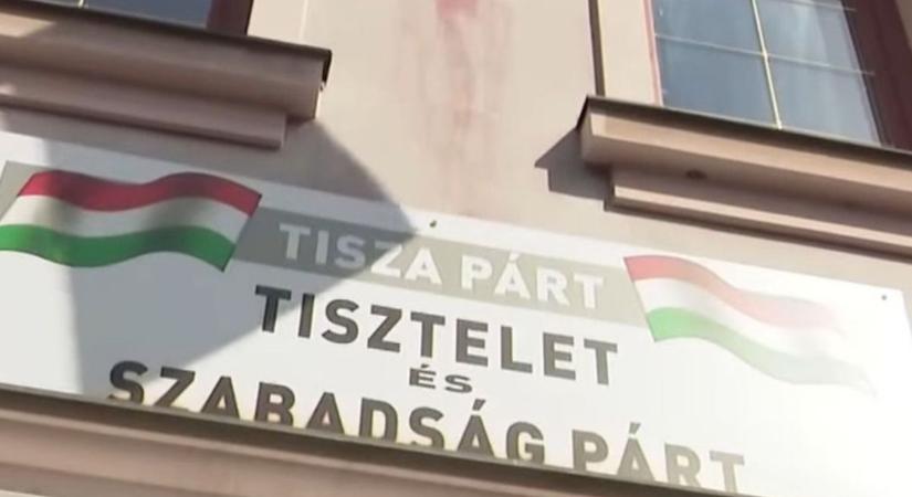 Zárva találta a Hír TV azt az egri lángosozót, ahová be van jelentve a TISZA Párt