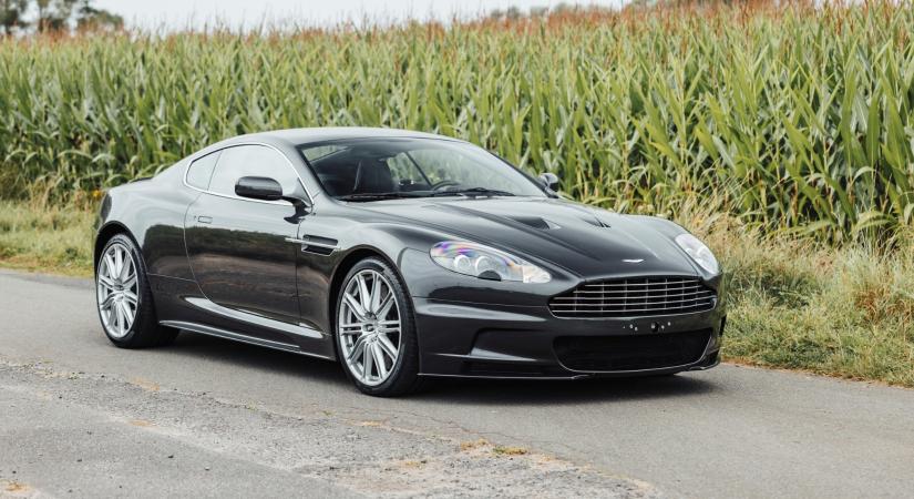 Ez az Aston Martin DBS tényleg James Bondé volt