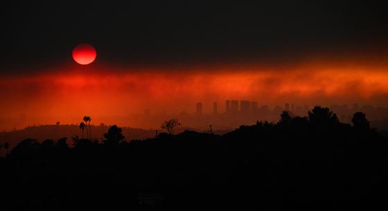 Már hatan meghaltak a Los Angeles-i tűzvészben, kijárási tilalmat kellett bevezetni a fosztogatás miatt