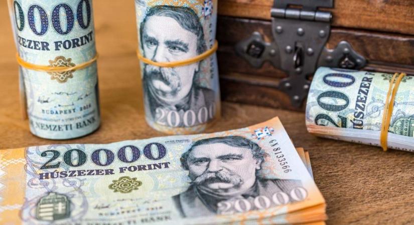 Gyengült péntek reggelre a forint