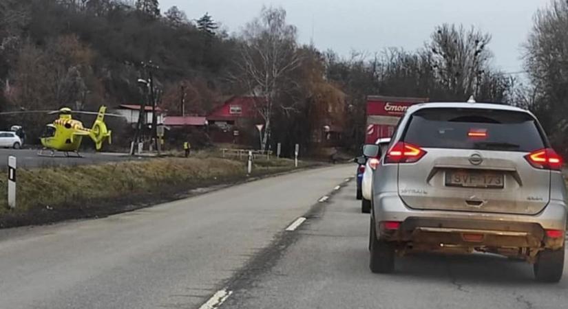 Egy anyát és gyermekét gázolták halálra a 3-as főúton