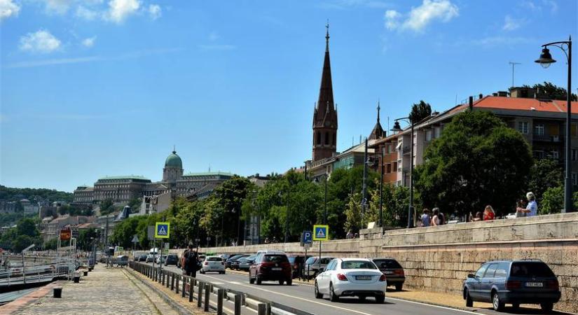 Óvatosan, ha itt autózol: büntetésre számíthat, aki megszokásból vezet a forgalmas budapesti úton