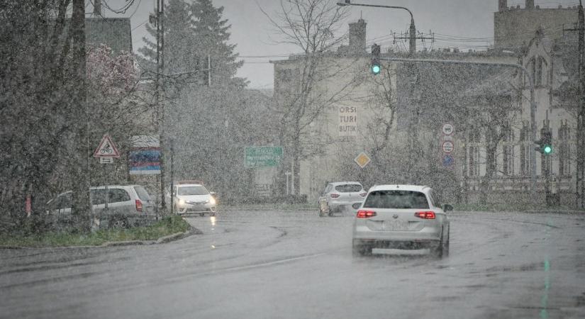 Csalók csöngetnek be a püspökladányiakhoz