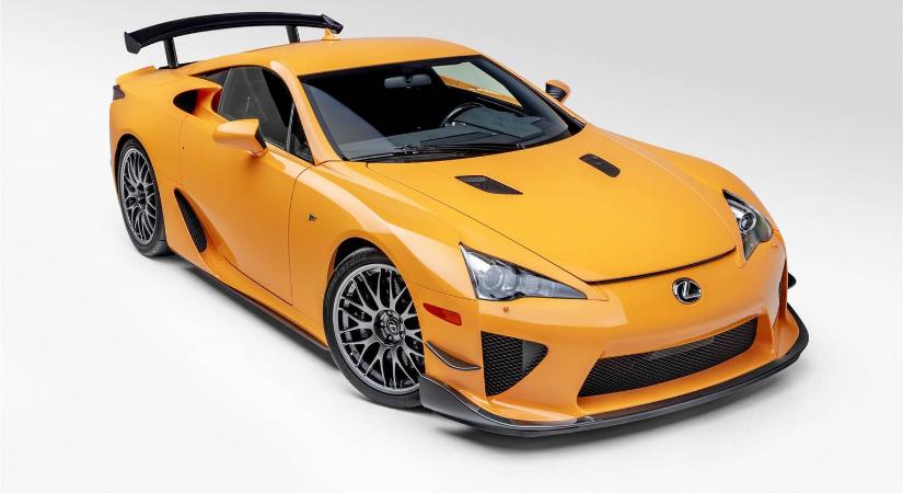 Van három szabad órája? Hallgasson Lexus LFA hangokat a Toyota jóvoltából!