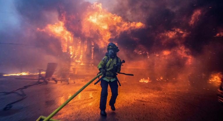 Emelkedett a halálos áldozatok száma Los Angelesben, az erősödő szél ronthat a helyzeten