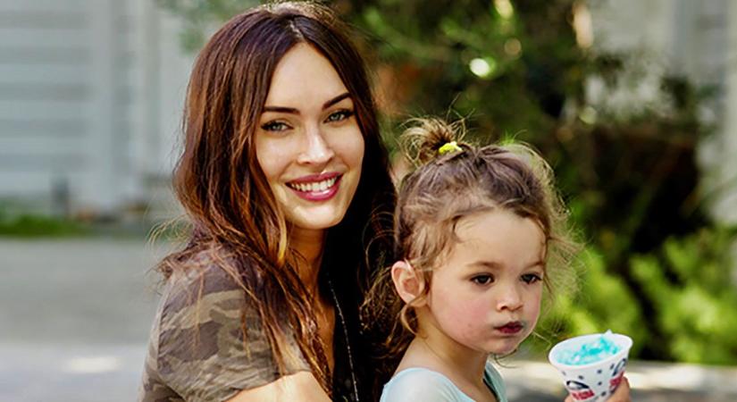 Megan Fox kifakadt a 10 éves kisfia miatt, akit piszkálnak a többiek, mert lányos ruhákat hord