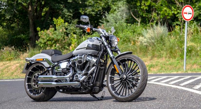 Teszt: Harley-Davidson Breakout 117 - Törj ki a skatulyából!