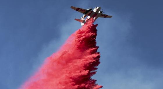 Rózsaszín ragaccsal próbálják megfékezni a Los Angeles-i lángokat