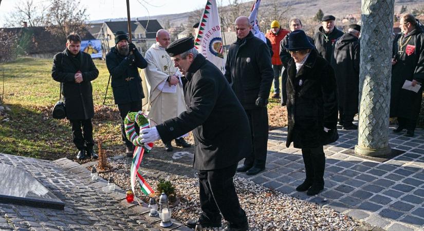 A Don-kanyar felnémeti áldozataira is emlékeztek fotók, videó