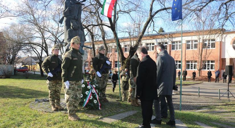 A kalocsaiak is megemlékeztek a biztos halálba menetelt felmenőikről – galériával