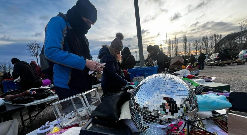 Diszkógömb és rekeszes mandarin - A győri Aréna piacon jártunk – videó, fotók