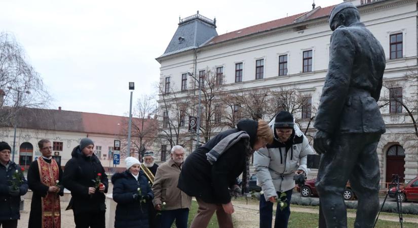 A Don-kanyarra emlékeztek Makón – galériával