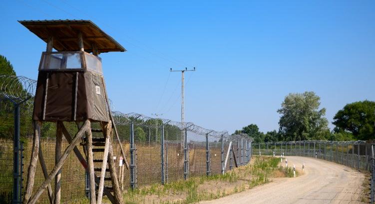 Tizennyolc határsértő ellen intézkedtek a rendőrök a hétvégén