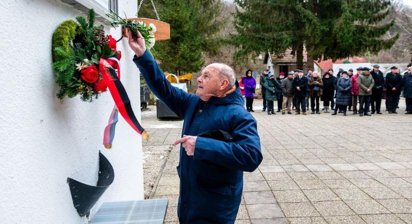 Mécseseket gyújtottak a bányaszerencsétlenség áldozatai emlékére