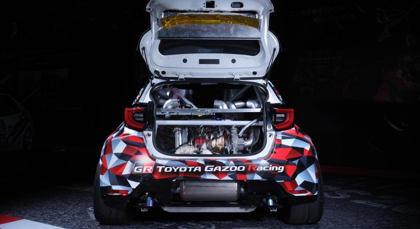 Középmotorosra építették át a Toyota GR Yarist