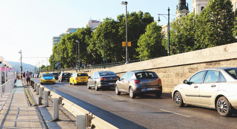 Autósok, figyelem! Forgalomkorlátozás lesz ezen a forgalmas magyar autópályán