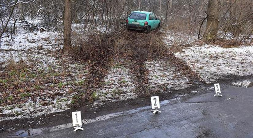 Nem volt jogsija a sofőrnek, aki az autós üldözés után lesodródott az útról Debrecennnél