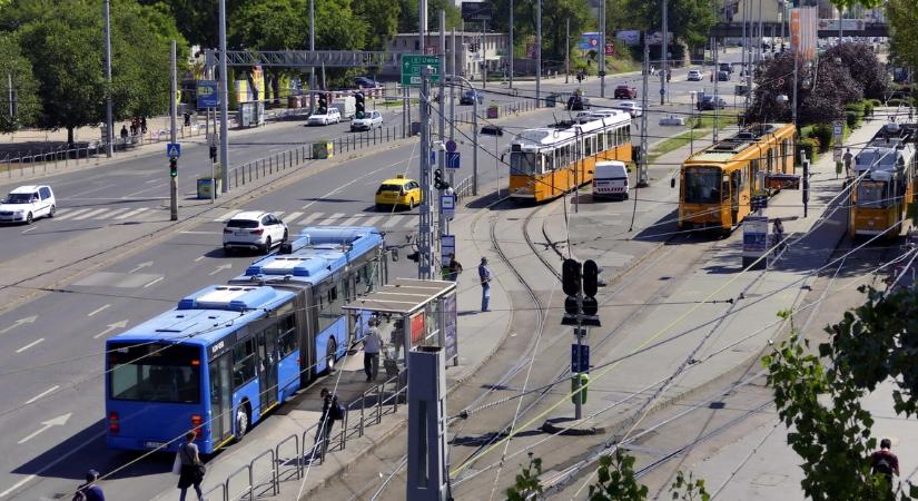 Fegyvert fogott a buszsofőrökre egy kínai férfi a Közvágóhídnál