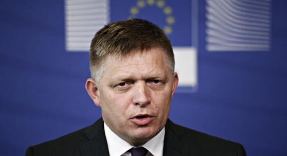 Békejobbot nyújtana Robert Fico Zelenszkijnek?