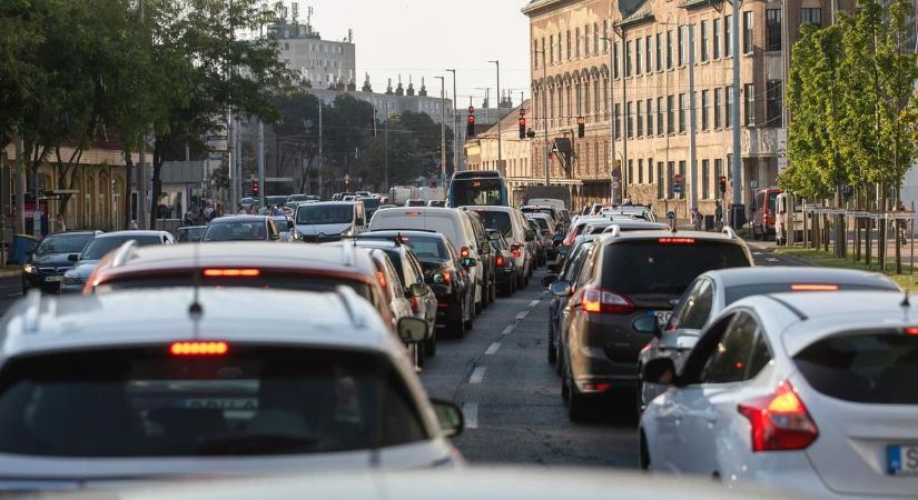 Forradalmi fejlesztés Debrecenben! Így csökkenthetik a balesetek és a torlódások számát!