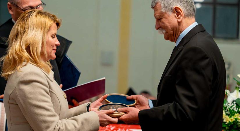 János Zsigmond-díjjal tüntették ki Kövér László házelnököt a vallásszabadság napján