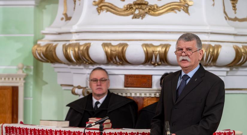 János Zsigmond-díjjal tüntette ki az unitárius egyház Kövér Lászlót Kolozsváron