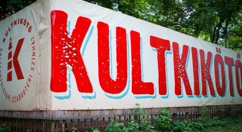 20. évadát ünnepli a Kultkikötő – Kulisszatitkokat feltáró videóinterjú-sorozat indul