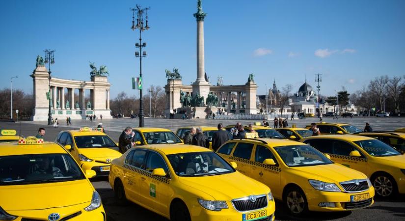 Sztrájkolnak szerdán a taxisok Budapesten