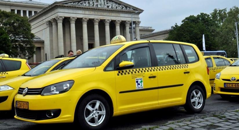 Bekövetkezhet, amitől minden budapesti rettegett: újabb taxisblokád rázhatja meg a fővárost