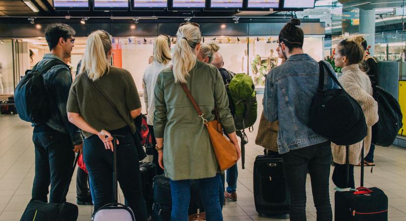 Durva szigorítást vezetne be a repülőtereken a nálunk is népszerű légitársaság