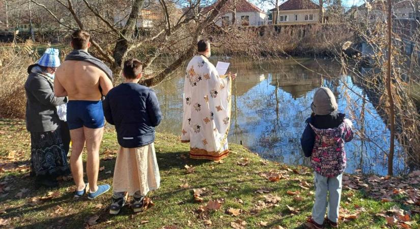 Mélymerűlés a hagyományokba, évtizedek után először volt ilyen szentesen – videóval, galériával