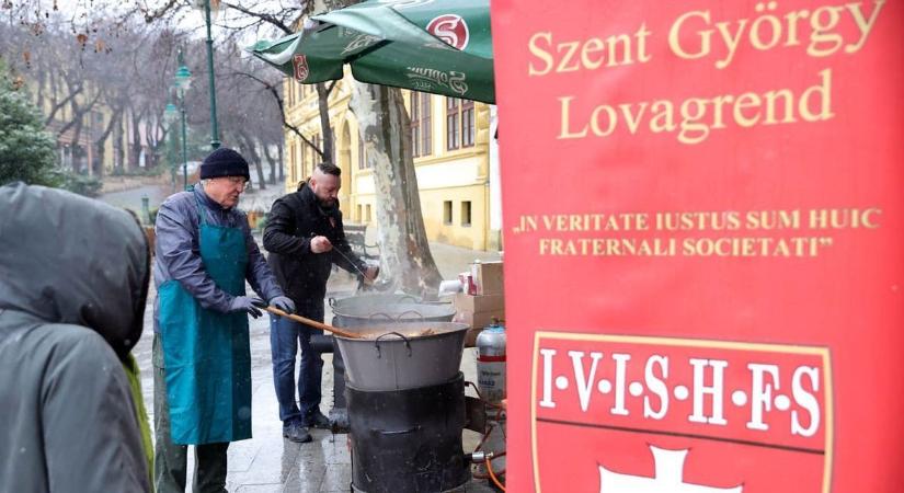 Vadgulyással segítenek a rászorulóknak Szekszárdon