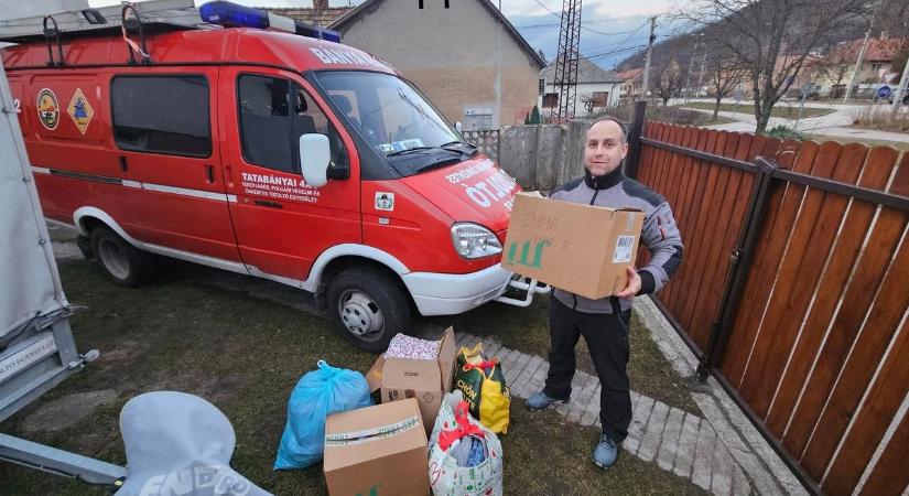 A tatabányai terepjárósok több zsák meleg ruhát adományoztak