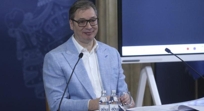 Aleksandar Vučić megszavaztatja a szerbeket, lemondjon-e az elnöki tisztségről