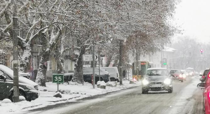 Már 2-3 centis a hótakaró északon