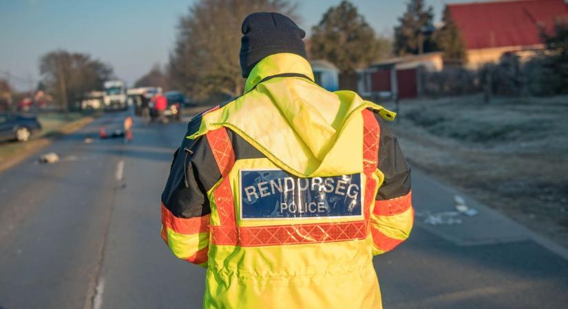 Hihetetlen: álrendőrök rabolták ki kamaszokat Siófokon