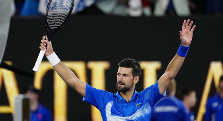 Novak Djokovics úgy folytatta hadjáratát, hogy közben lehagyta Roger Federert