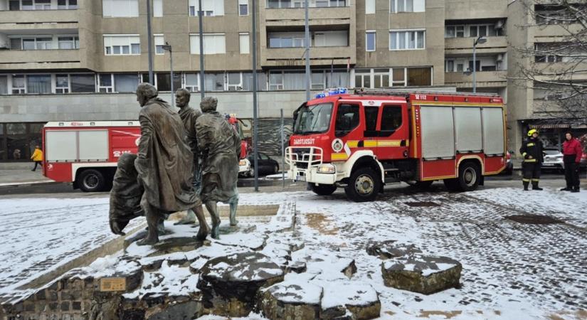 Tűzradió miatt kiürítették a szombathelyi városházát